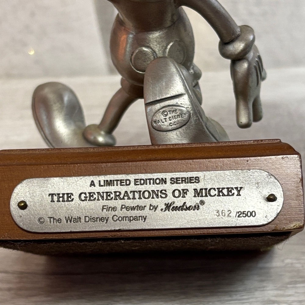 Disney Mickey Mouse 1931 Antique Mickey on Wooden Base - Picture 3 of 9
